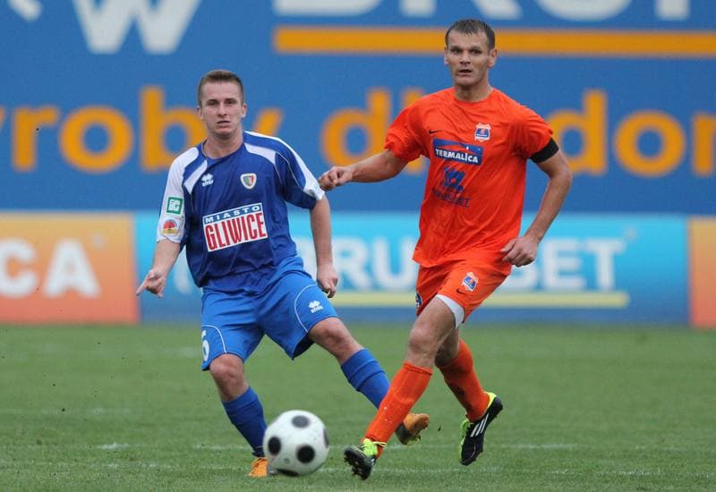 Football. I liga. Termalica Bruk-Bet Nieciecza - Piast Gliwice. 10.09.2011