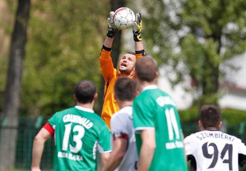 Football. III Liga Opolsko Slaska. Grunwald Ruda Slaska - Szombierki Bytom. 09.05.2015