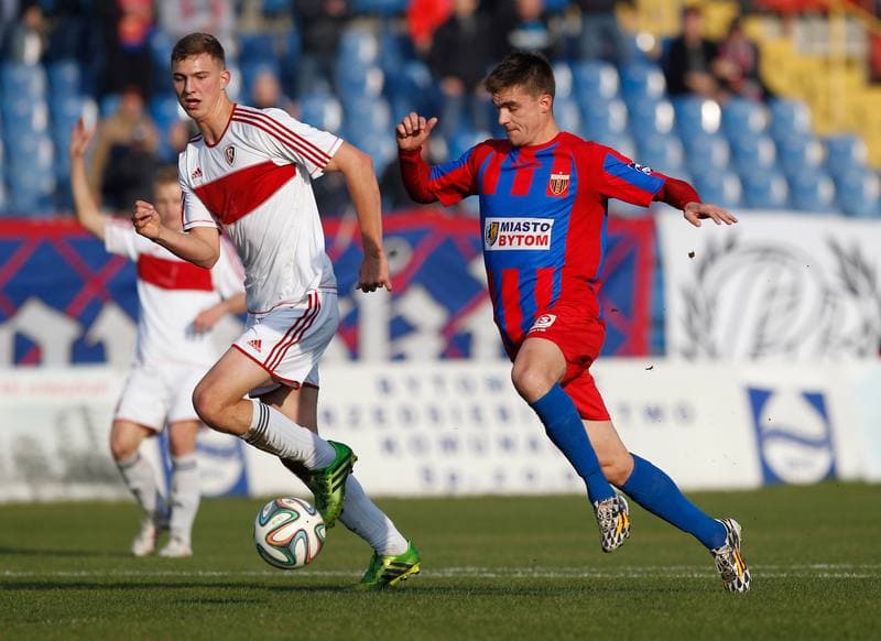 Football. III Liga Opolsko Slaska. Polonia Bytom - Ruch Zdzieszowice. 15.11.2014