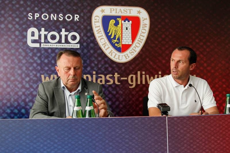 Football. Piast Gliwice. Press Conference. 01.09.2016