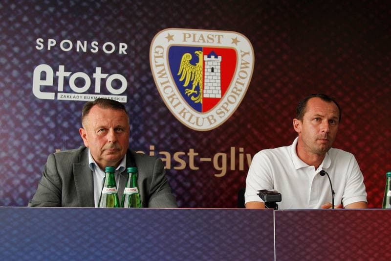 Football. Piast Gliwice. Press Conference. 01.09.2016