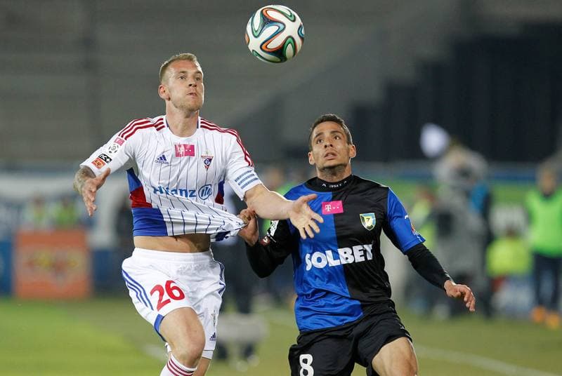 Football. T-Mobile Ekstraklasa. Gornik Zabrze - Zawisza Bydgoszcz. 29.04.2015