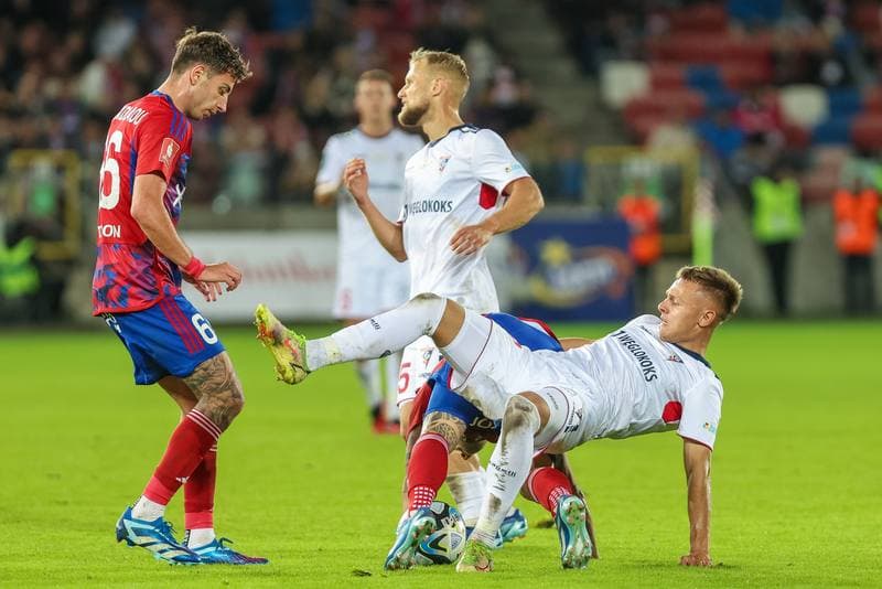 Football. PKO BP Ekstraklasa. Gornik Zabrze - Rakow Czestochowa. 22.10.2023