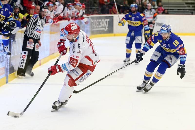 Ice Hockey. Tipsport Extraliga. Ocelari Trinec - PSG Zlin. 19.02.2017