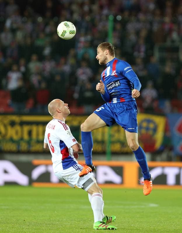 Football. Ekstraklasa. Gornik Zabrze - Podbeskidzie Bielsko-Biala. 20.04.2016