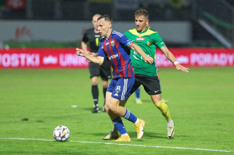 Football. Betclic II liga. GKS Jastrzebie - Polonia Bytom. 17.08.2024