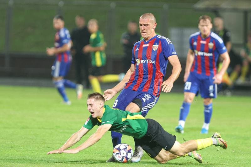 Football. Betclic II liga. GKS Jastrzebie - Polonia Bytom. 17.08.2024