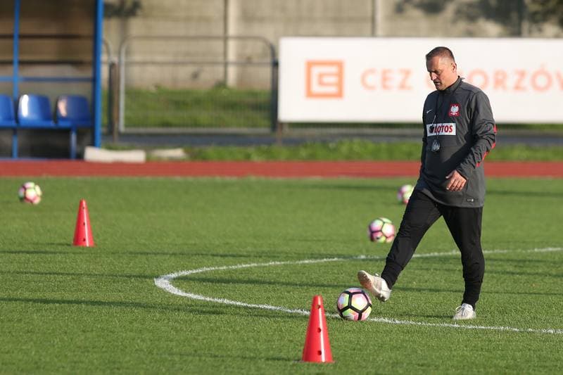 Football. Poland U19. Training. 02.10.2017