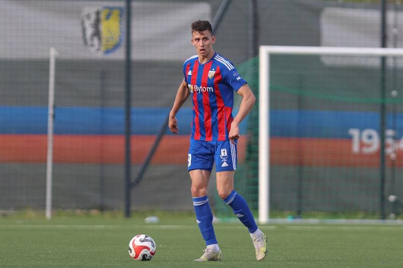 Football. II Liga. Polonia Bytom - Sandecja Nowy Sacz. 03.05.2024