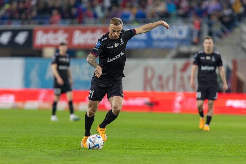 Football. PKO BP Ekstraklasa. Piast Gliwice - Pogon Szczecin. 29.04.2023