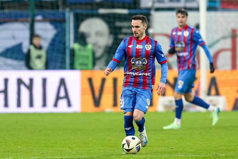 Football. PKO BP Ekstraklasa. Piast Gliwice - Lech Poznan. 29.11.2024