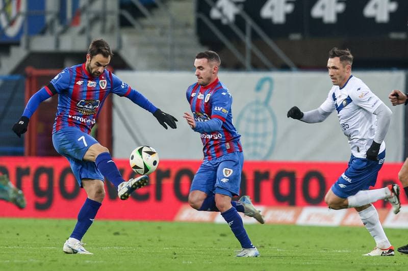 Football. PKO BP Ekstraklasa. Piast Gliwice - Stal Mielec. 21.02.2025