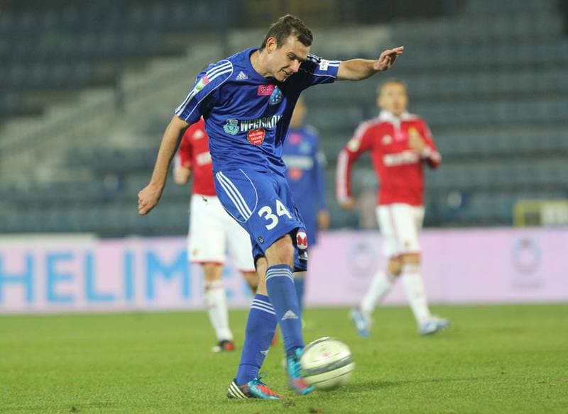 Football. T-Mobile Ekstraklasa. Ruch Chorzow - Wisla Krakow. 25.11.2012