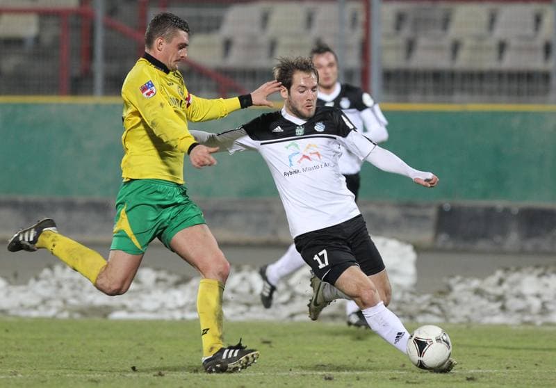Football. II liga - grupa Zachodnia. Energetyk ROW Rybnik - Tur Turek. 12.04.2013