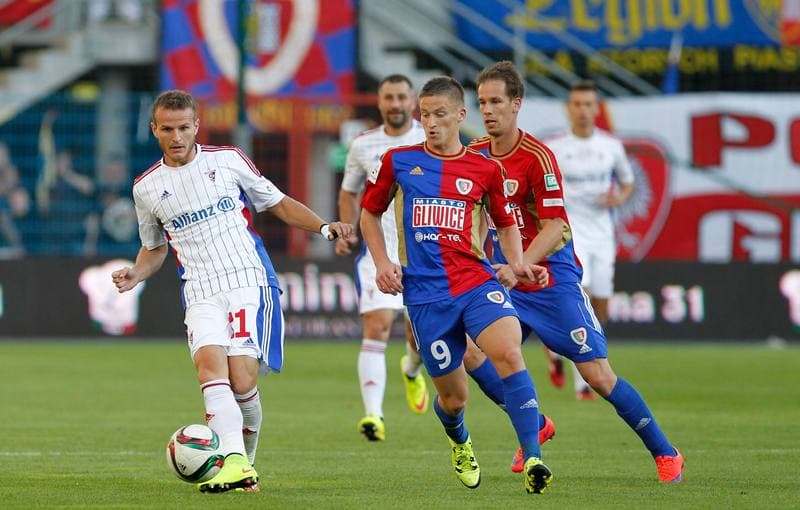 Football. T-Mobile Ekstraklasa. Piast Gliwice - Gornik Zabrze. 30.11.2013