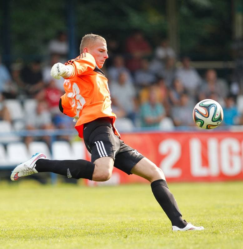 Football. II Liga. Nadwislan Gora - Rakow Czestochowa. 09.08.2015