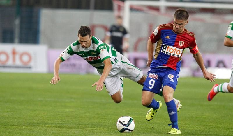 Football. T-Mobile Ekstraklasa. Piast Gliwice - Lechia Gdansk. 26.10.2013