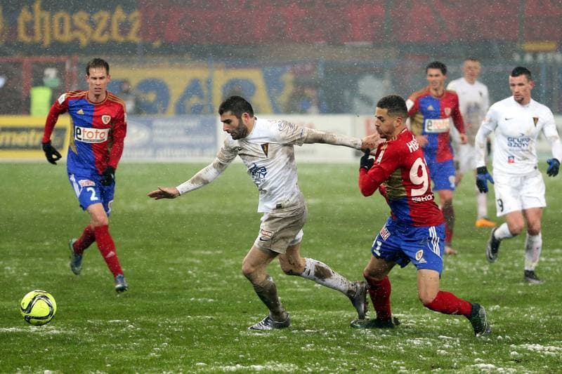 Football. Ekstraklasa. Piast Gliwice - Pogon Szczecin. 19.02.2016