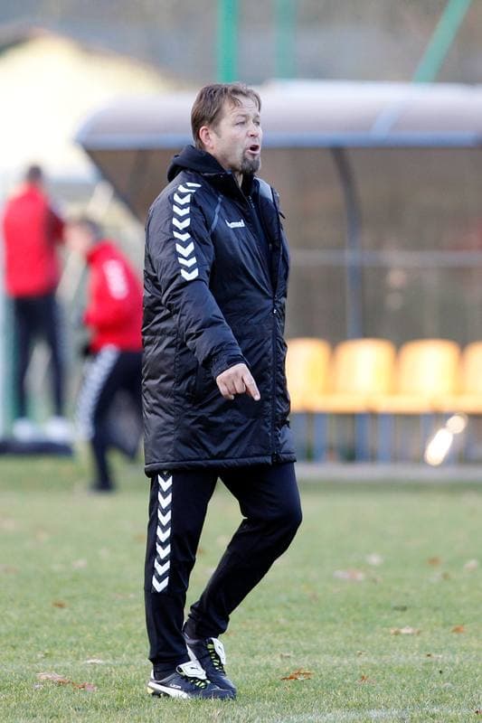 Football. GKS Tychy. Training. 02.11.2016