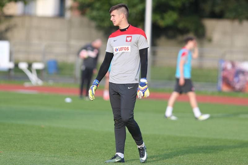 Football. Poland U19. Training. 02.10.2017