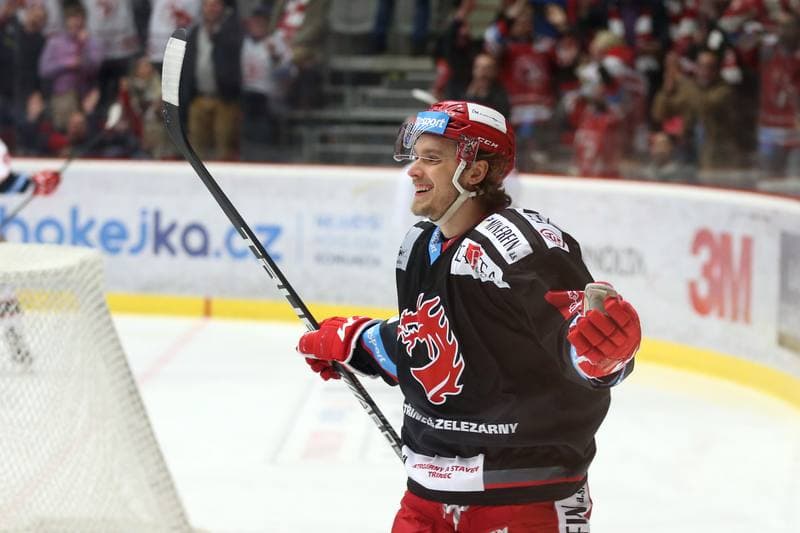 Ice Hockey. TipSport Extraliga. Ocelari Trinec - Mountfield Hradec Kralove. 02.04.2018