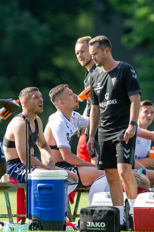 Football. Sparing. Gornik Zabrze - Puszcza Niepolomice. 24.06.2022