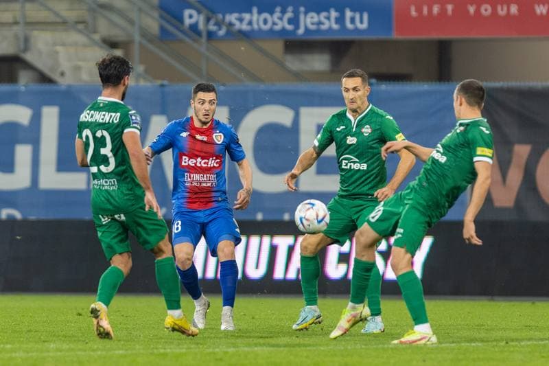 Football. PKO BP Ekstraklasa. Piast Gliwice - Radomiak Radom. 24.10.2022