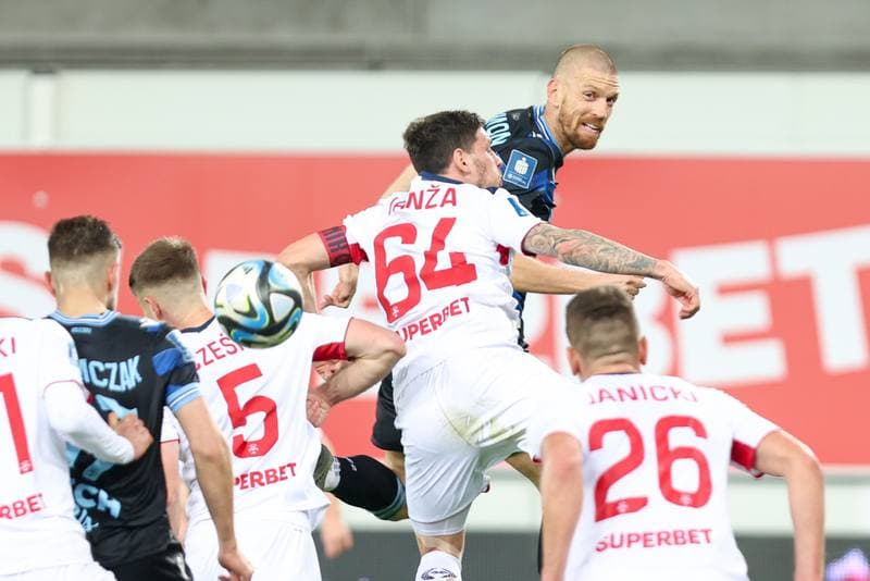 Football. PKO BP Ekstraklasa. Gornik Zabrze - Lech Poznan. 09.03.2024