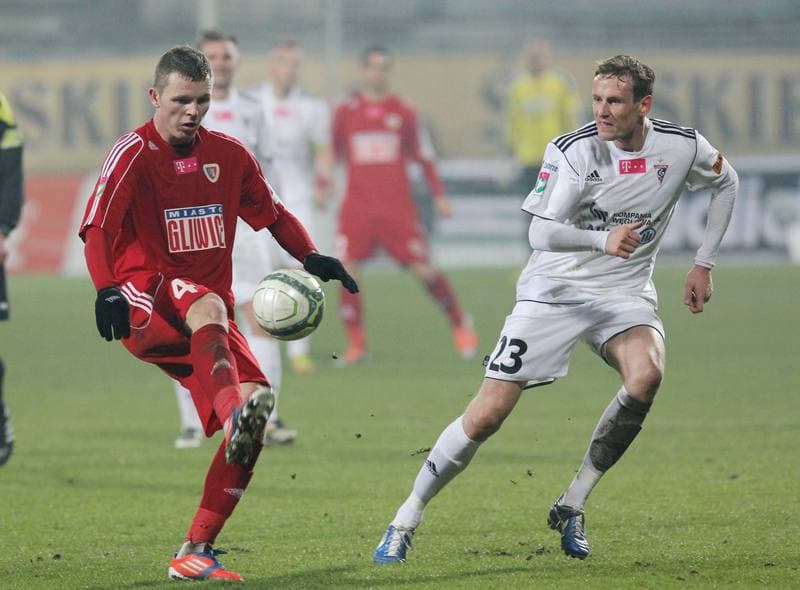 Football. T-Mobile Ekstraklasa. Gornik Zabrze - Piast Gliwice. 25.02.2013