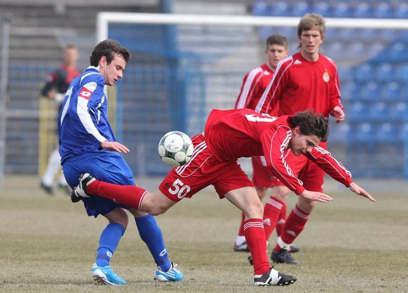 Football. Mloda Ekstraklasa. Ruch Chorzow - Wisla Krakow. 05.03.2011