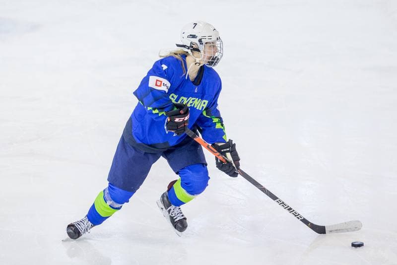 Ice Hockey. Women's World Championship Division 1B. Slovenia - China. 11.04.2022