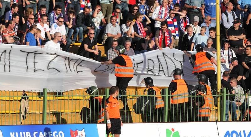 Football. I liga. Podbeskidzie Bielsko-Biala - Piast Gliwice. 11.05.2011