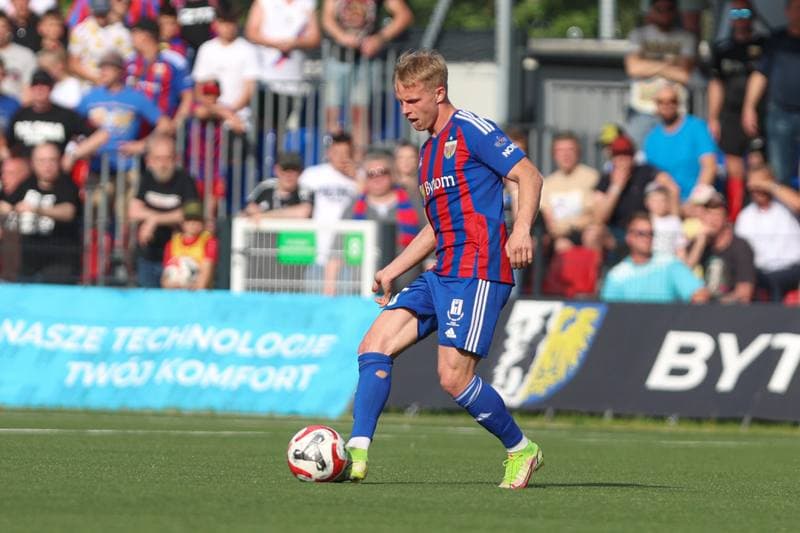 Football. II Liga. Polonia Bytom - Sandecja Nowy Sacz. 03.05.2024