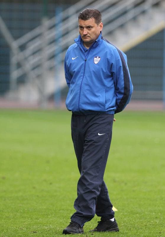 Football. I liga. Piast Gliwice - Kolejarz Stroze. 12.05.2012