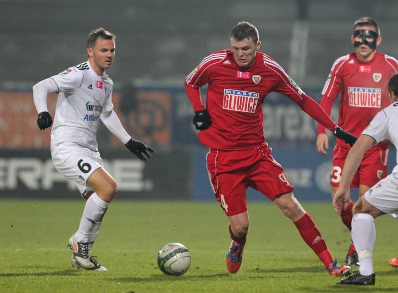 Football. T-Mobile Ekstraklasa. Gornik Zabrze - Piast Gliwice. 25.02.2013