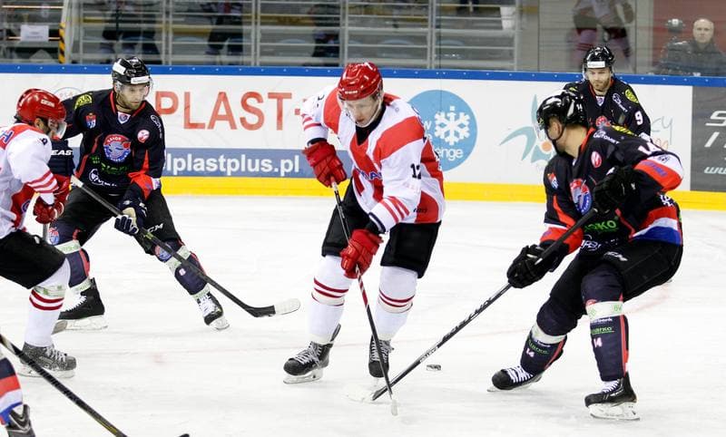 Ice Hockey. Comarch Cracovia Krakow. Ciarko KH Sanok. 27.12.2014