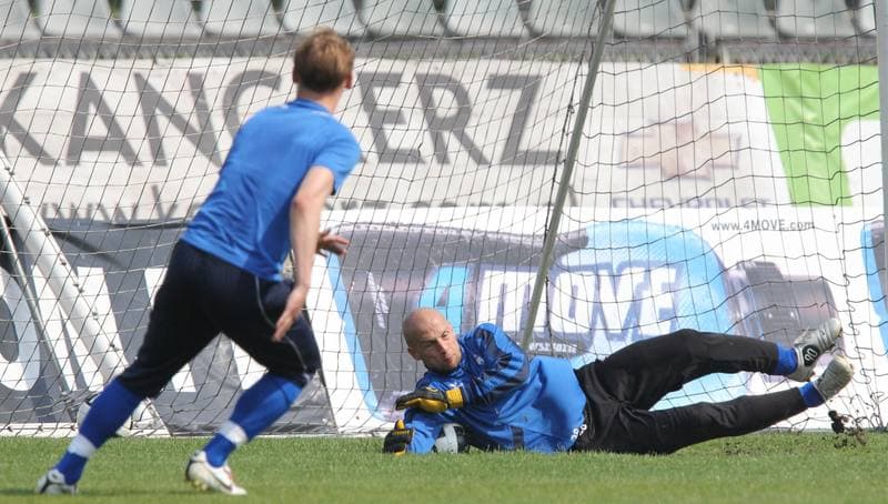 Football. Gornik Zabrze. Training. 30.03.2010