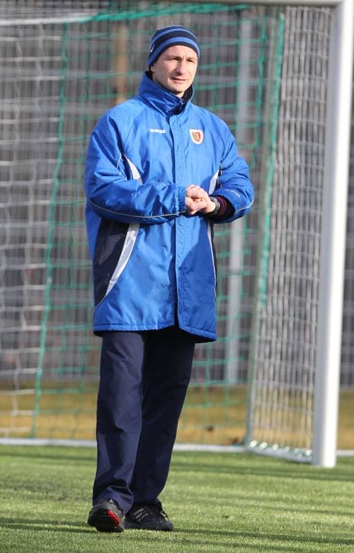 Football. Piast Gliwice. Training. 09.01.2012