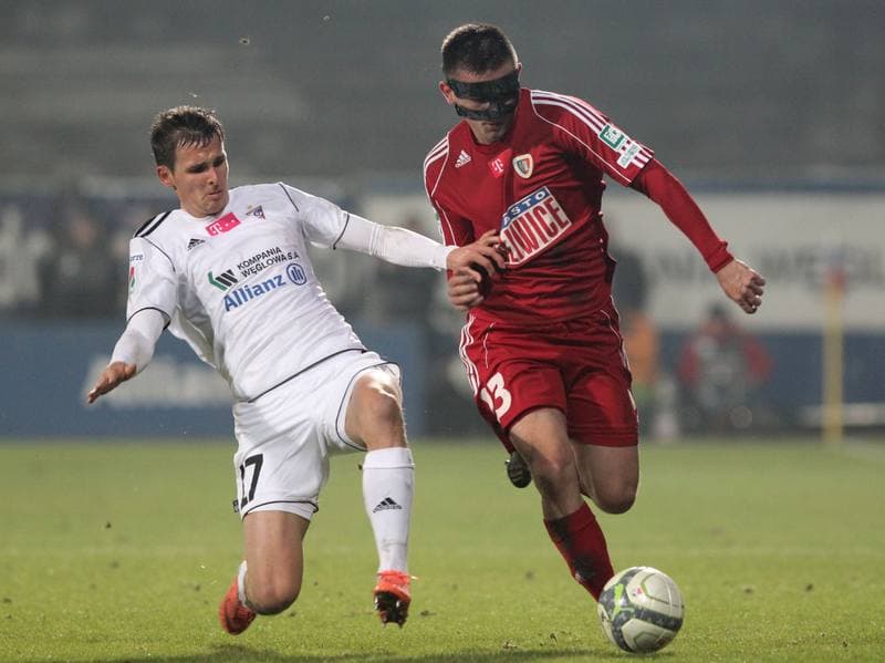 Football. T-Mobile Ekstraklasa. Gornik Zabrze - Piast Gliwice. 25.02.2013