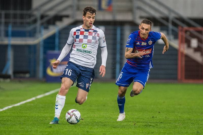 Football. PKO BP Ekstraklasa. Piast Gliwice - Gornik Zabrze. 12.04.2021