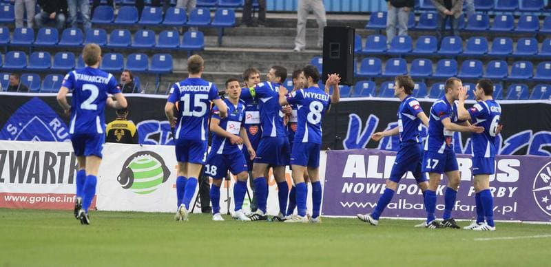 Football. Ekstraklasa. Ruch Chorzow - Odra Wodzislaw. 20.04.2010