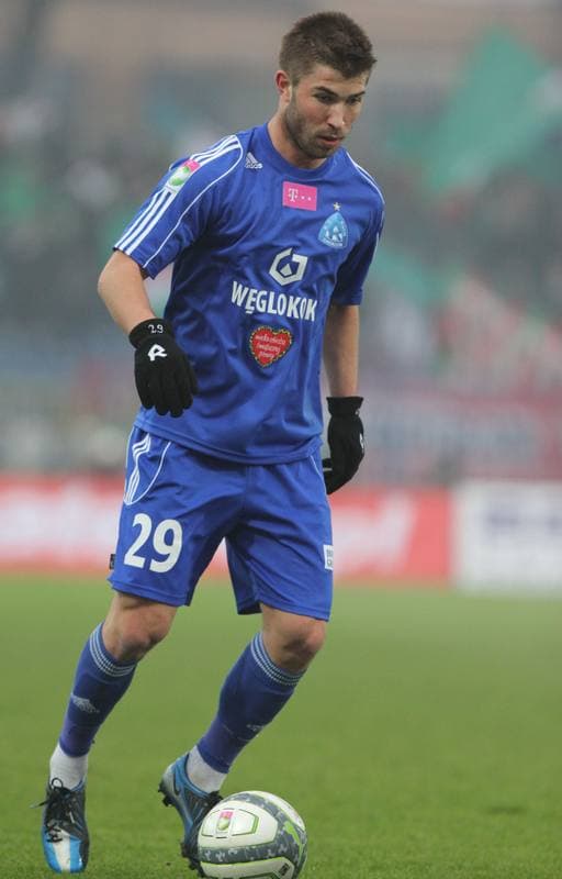 Football. Ekstraklasa. Ruch Chorzow - Slask Wroclaw. 03.04.2010