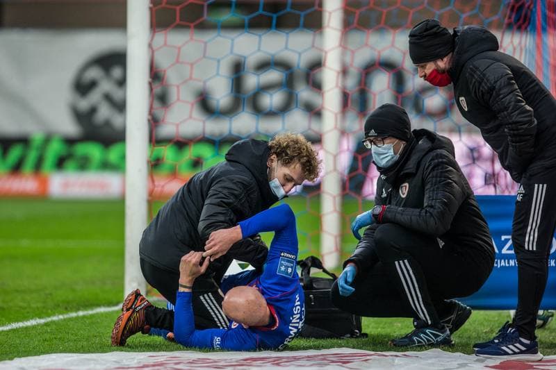 Football. PKO BP Ekstraklasa. Piast Gliwice - Gornik Zabrze. 12.04.2021