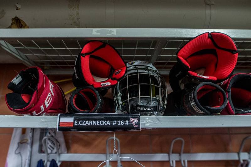 Ice Hockey. Women's World Championship Division 1B. Poland - Slovenia. 09.04.2022