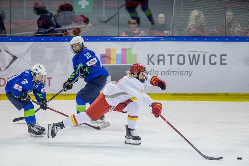 Ice Hockey. Women's World Championship Division 1B. Slovenia - China. 11.04.2022