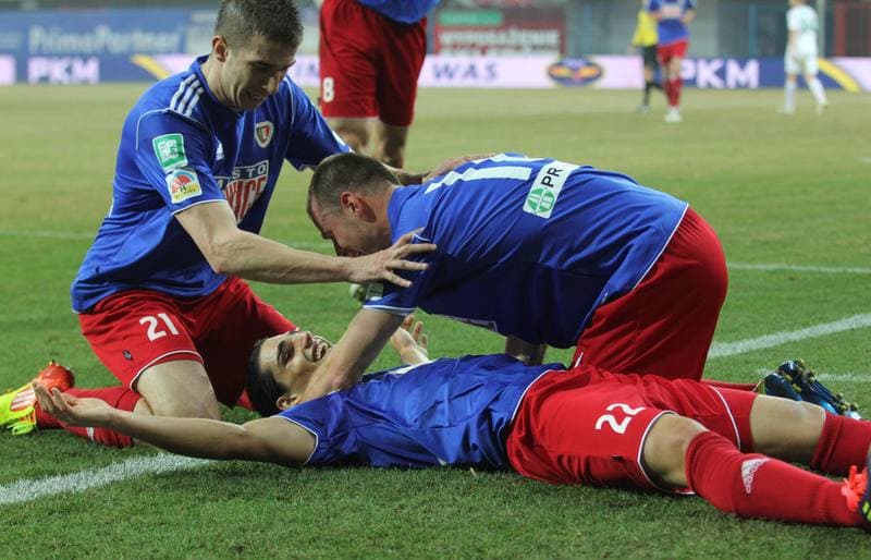 Football. I liga. Piast Gliwice - Warta Poznan. 23.03.2012