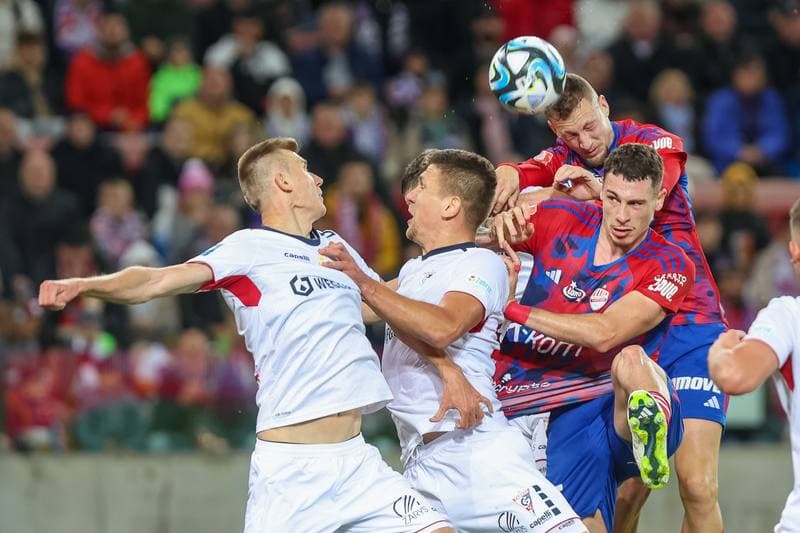 Football. PKO BP Ekstraklasa. Gornik Zabrze - Rakow Czestochowa. 22.10.2023