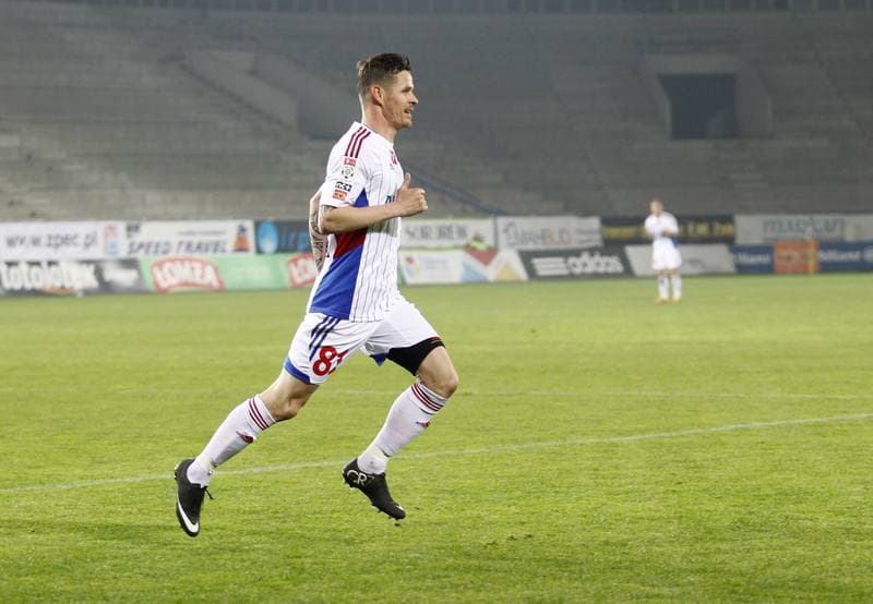 Football. T-Mobile Ekstraklasa. Gornik Zabrze - Zawisza Bydgoszcz. 29.04.2015