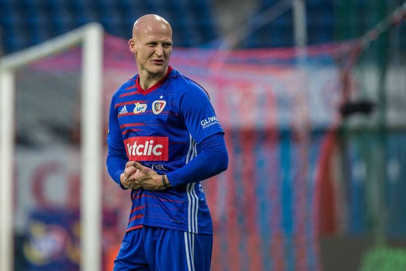 Football. PKO BP Ekstraklasa. Piast Gliwice - Gornik Zabrze. 12.04.2021