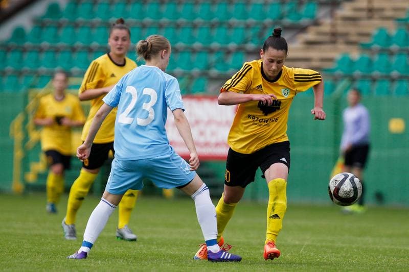 Football. Women's Playoff II Liga. GKS Katowice - Jaskolki Chorzow. 19.06.2016